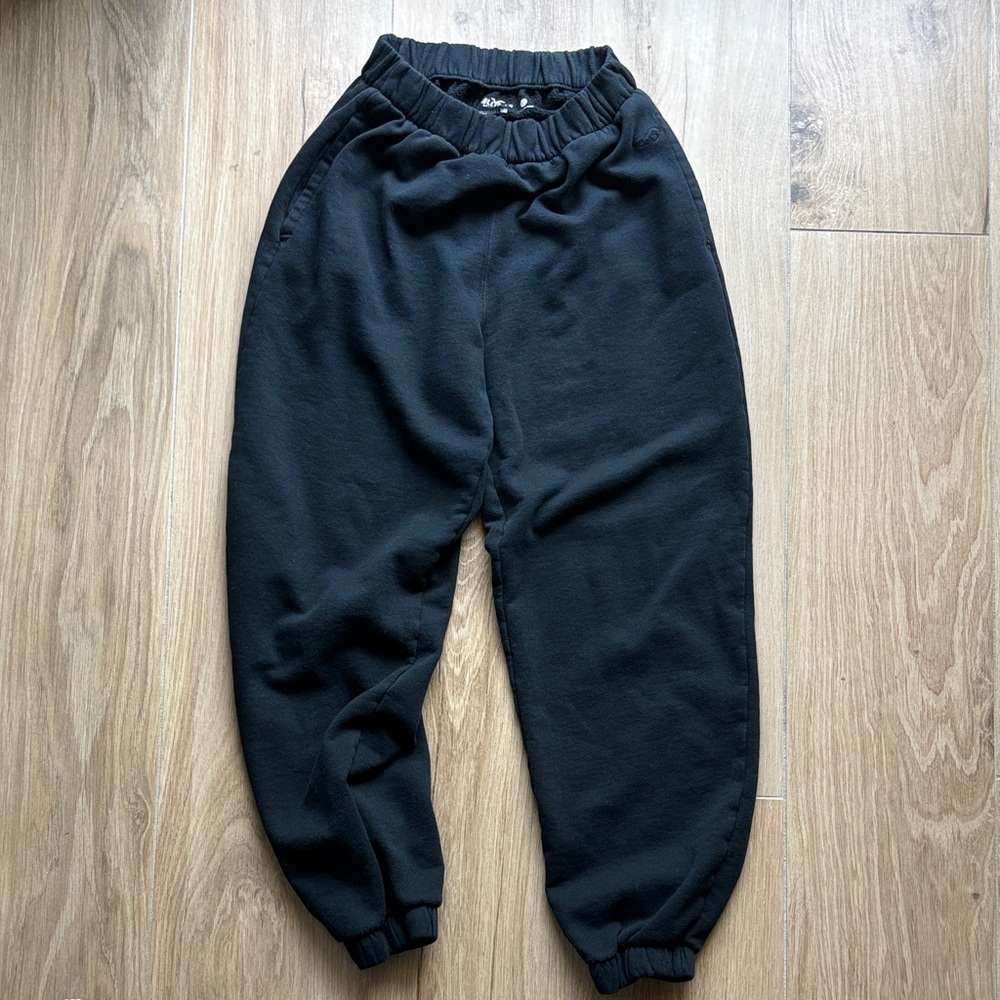 Hollister Women’s Soft Black Elastic Waist Joggers